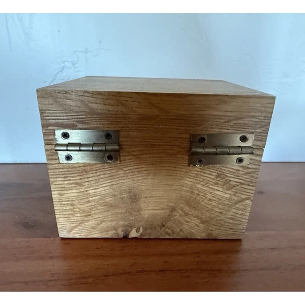 Vintage Oak Wood Carved Box Handmade Folk Art Jewelry Storage lined W/Velvet  6